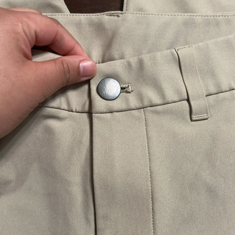 Lululemon men kaki pants